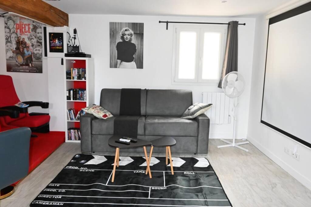 Cinema Appartement 10Mn Aeroport Roissy Cdg Villeneuve-sous-Dammartin Luaran gambar