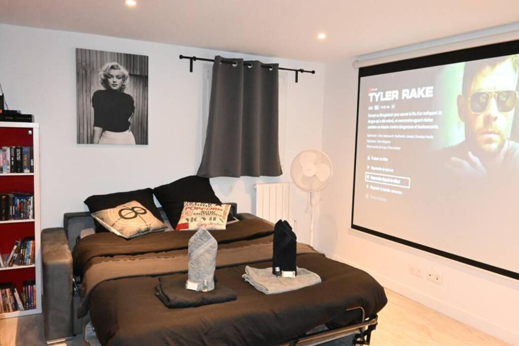 Cinema Appartement 10Mn Aeroport Roissy Cdg Villeneuve-sous-Dammartin Luaran gambar